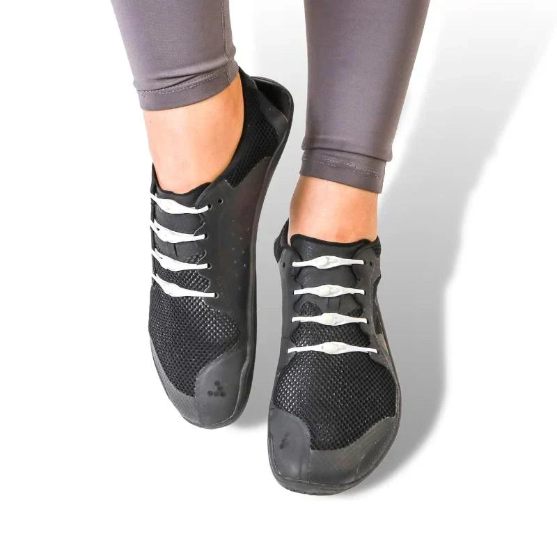Bequeme FitLock Silikon Schnürsenkel ohne Binden in Schwarz, für maximalen Komfort den ganzen Tag.