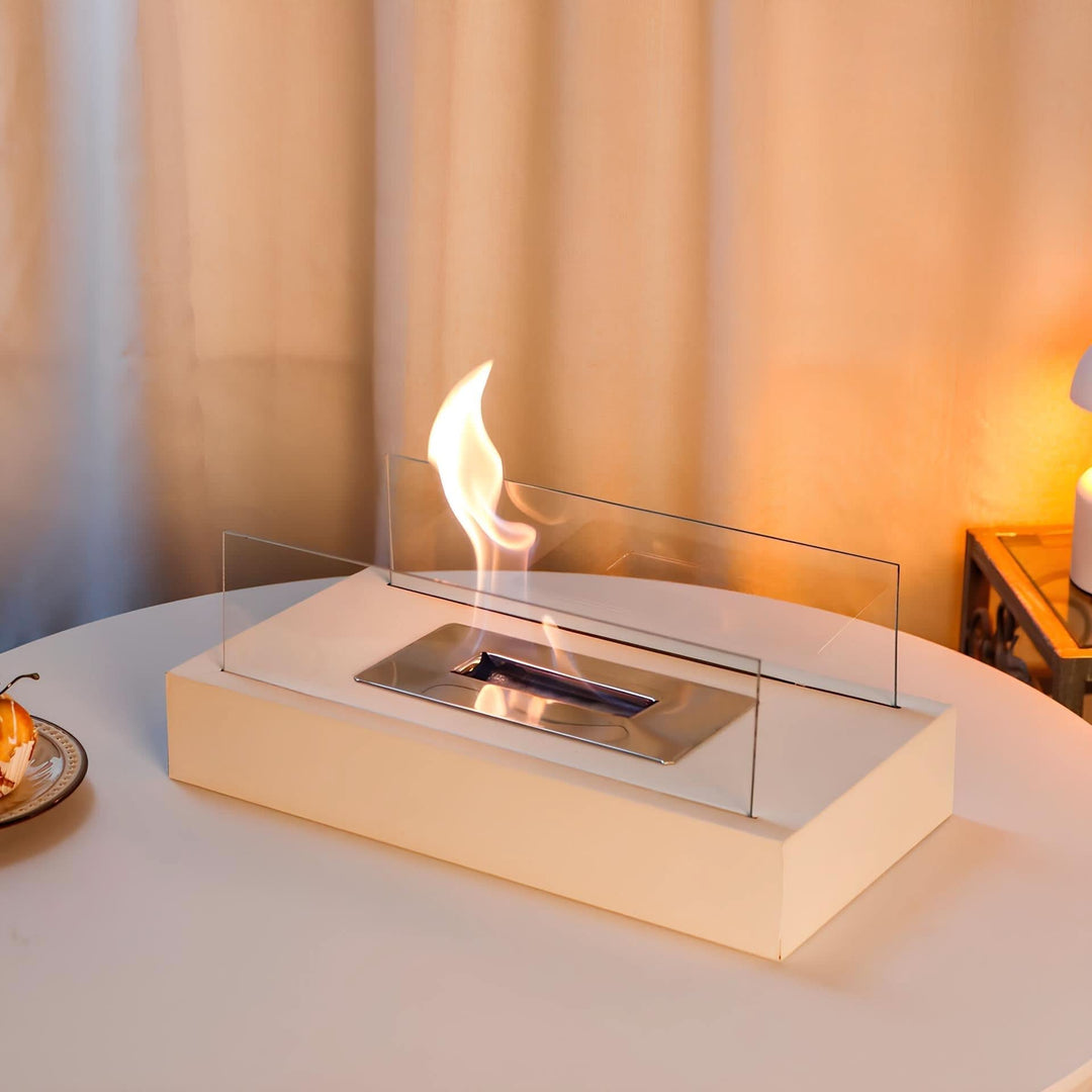 Tragbarer FLAMEGLOW Bioethanol Tischkamin: Design-Highlight für Innen- und Außenbereiche, schafft gemütliche Flammen.