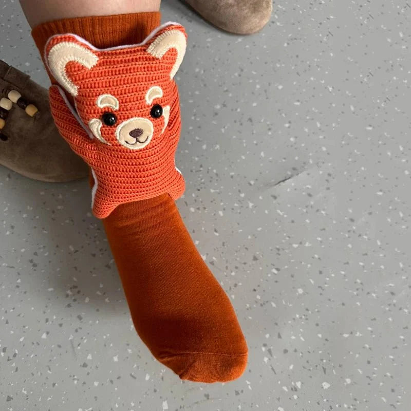 Bequeme Unisex Haussocken mit lustigem 3D-Tier & Antirutsch-Sohle. Ideal als Winter-Geschenk.