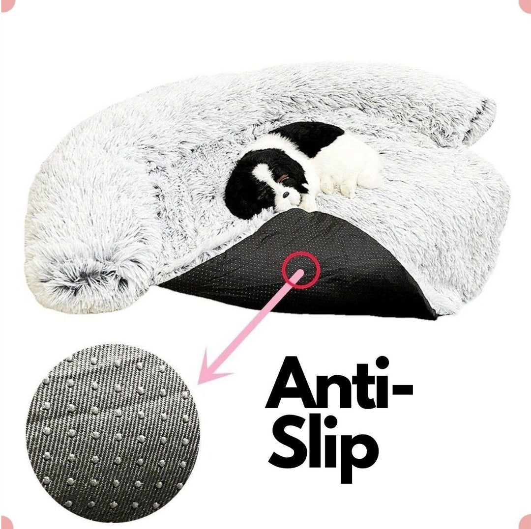 Gemütlicher Tierkomfort durch die waschbare Haustier-Sofadecke (PlushNest). Idealer Schutz für dein Sofa.