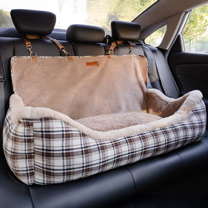 Praktischer Haustier-Autositz, einfach zu montieren, für sichere Autofahrten mit Hund.
