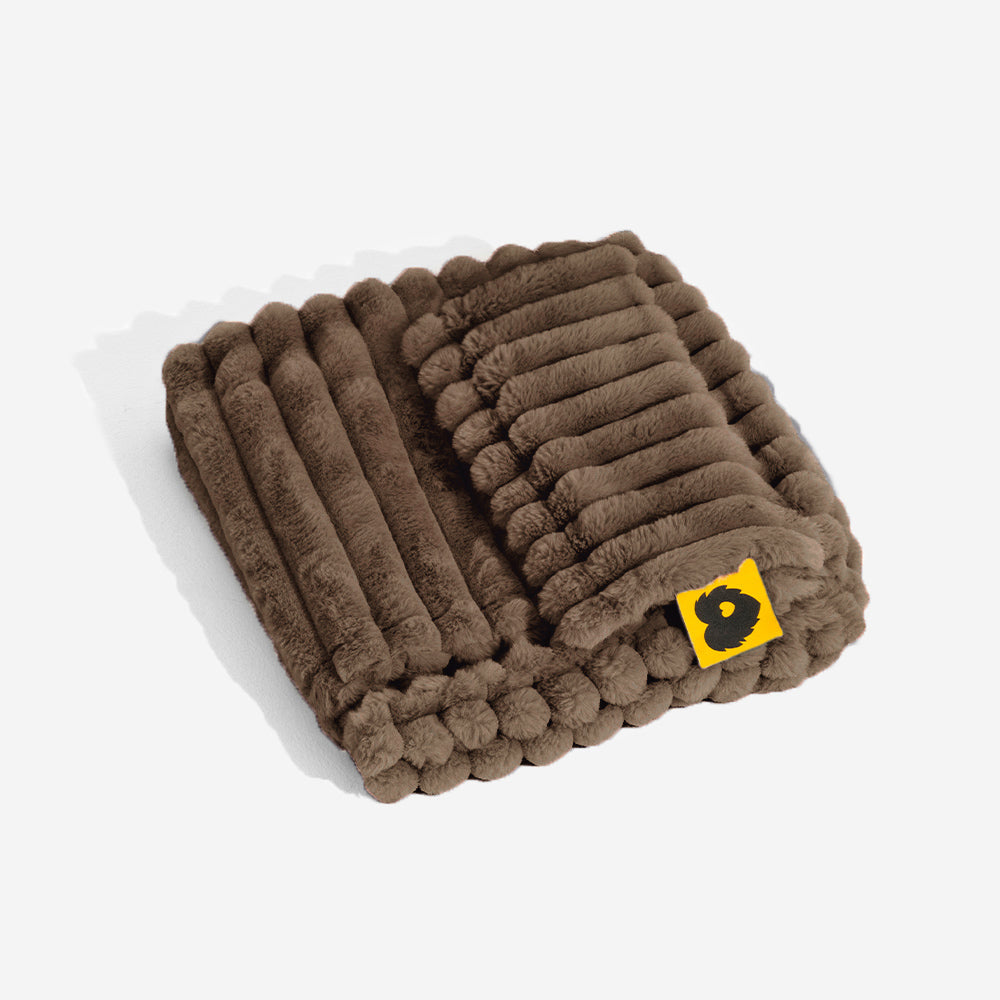 Komfortabler Hundebett-Bezug, waschbar. Schützt das Tierbett, bietet Gemütlichkeit.