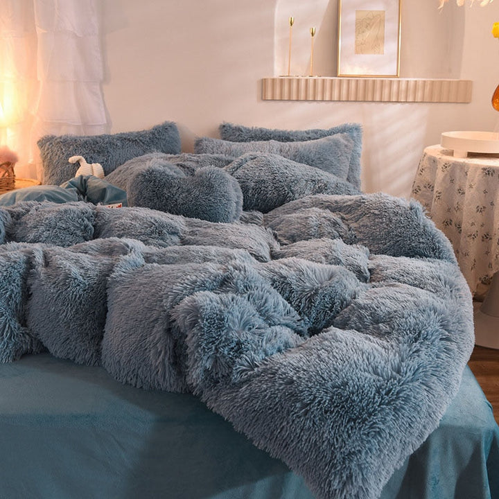 Stilvolles 5-teiliges Bettwäscheset, warm & flauschig, für eine gemütliche Schlafzimmer-Deko.