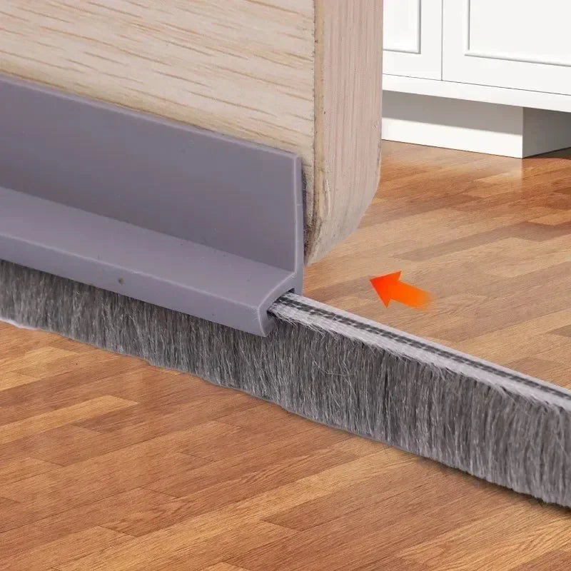 FlexGuard Türdichtung TPE selbstklebend für Türen & Fenster. Robust & energiesparend, schützt vor Zugluft.