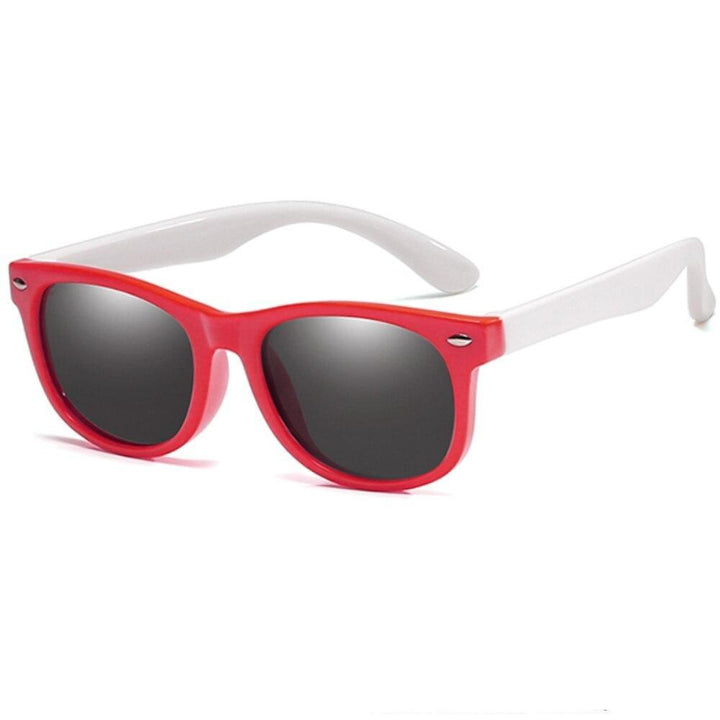 Bunte, flexible Kinder Sonnenbrille mit UV400-Schutz, robust genug für alle Outdoor-Abenteuer.