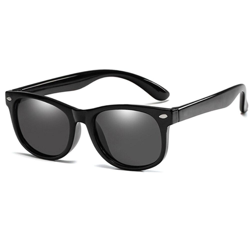 Leichte & flexible Kinder Sonnenbrille, robust gefertigt, umfassender UV-Schutz für draußen.