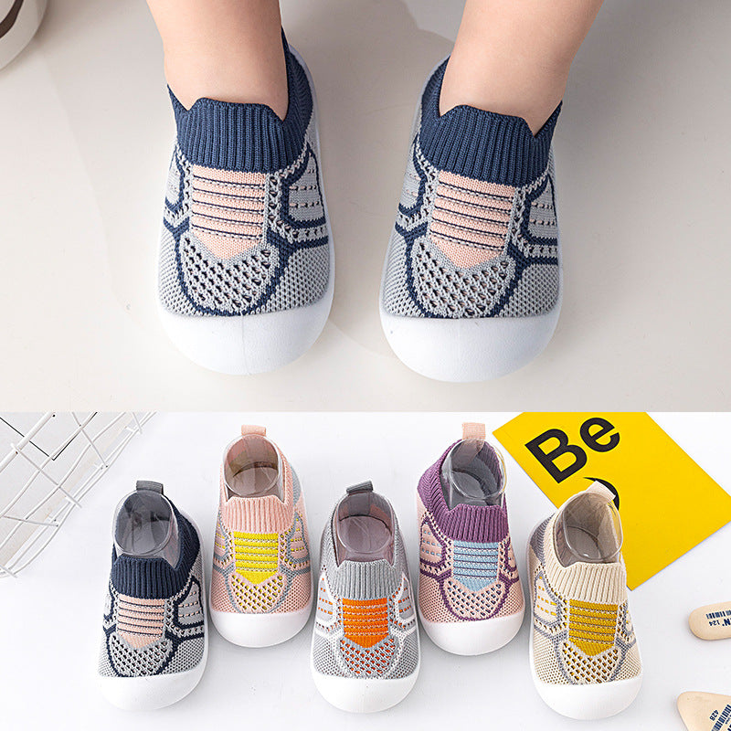 Bequeme Lauflernschuhe für gesunde Fußentwicklung, mit flexibler Sohle für Babys erste Schritte.