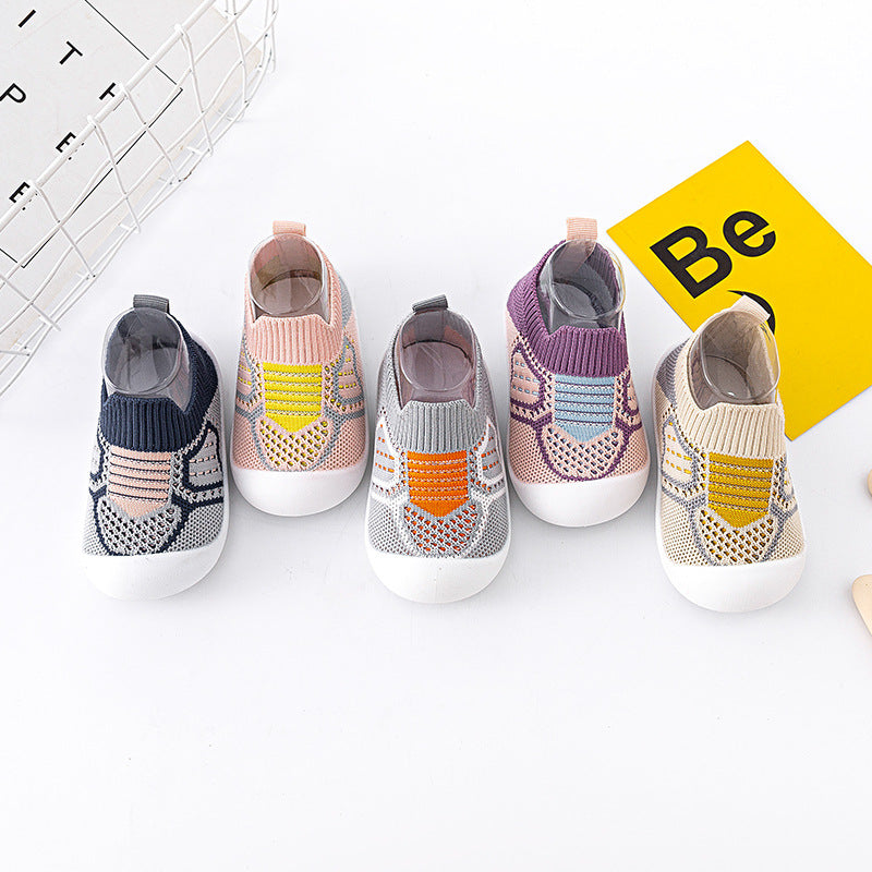 Weiche Babyschuhe mit rutschfester Sohle & flexibler Passform für Komfort beim Laufenlernen.