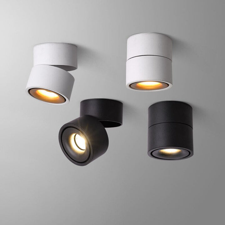 Flexibler LED-Deckenstrahler aus Aluminium, schwenkbar für gezielte Beleuchtung im modernen Wohnzimmer oder Schlafzimmer.