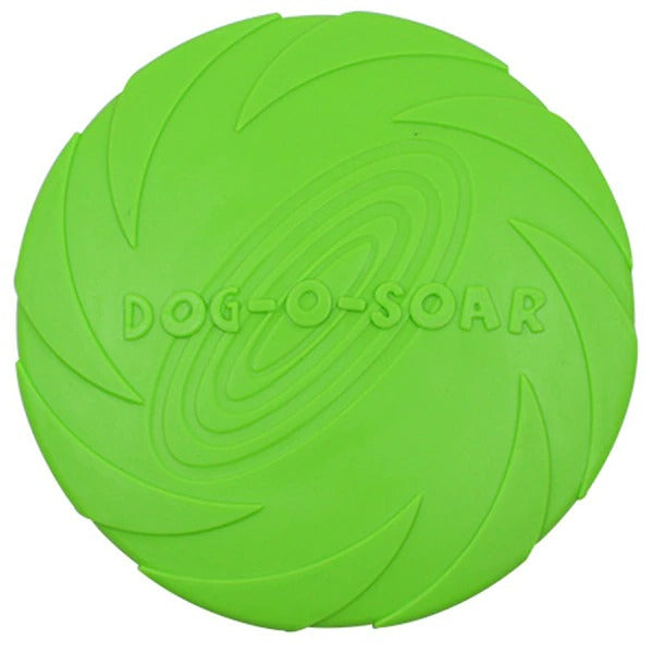 Hand wirft flexibles FlexiFling Hundefrisbee, leicht zu greifen & werfen. Perfektes Trainingsspielzeug für Hunde.