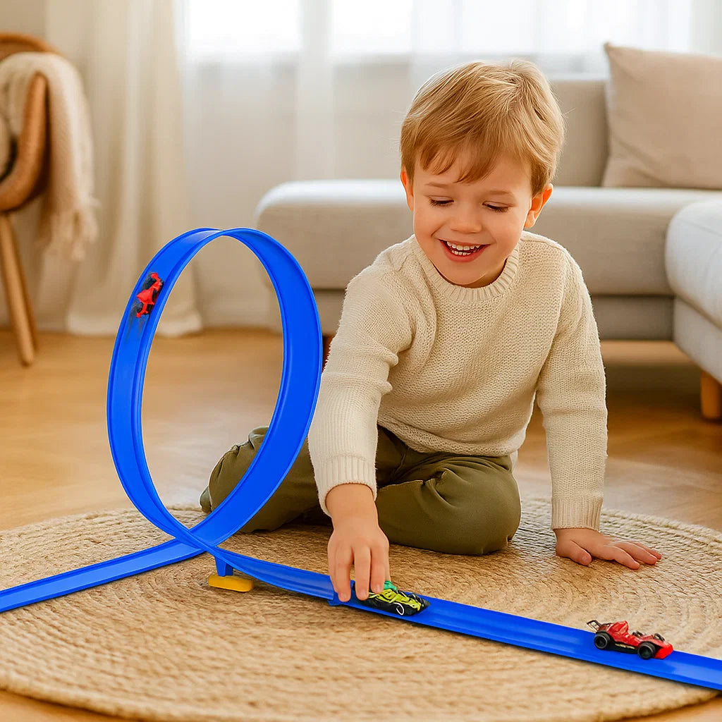 Das komplette Kinder Rennstrecken Set mit Autos & Zubehör, fertig zum Schenken; Bau- & Fahrspaß garantiert.