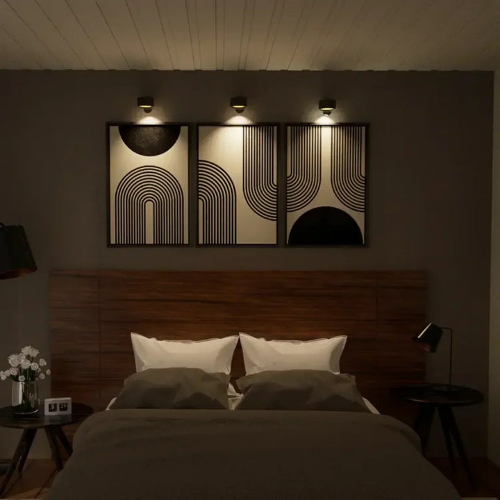 Moderne dimmbare LED Wandleuchte FlexiGlow mit Touchbedienung und Akku, schafft vielseitige Lichtstimmungen.