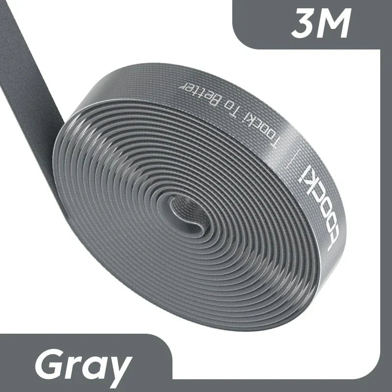 2+1 GRATIS FlexWrap Kabelorganisator-Set für umfassendes Kabelmanagement im Büro.