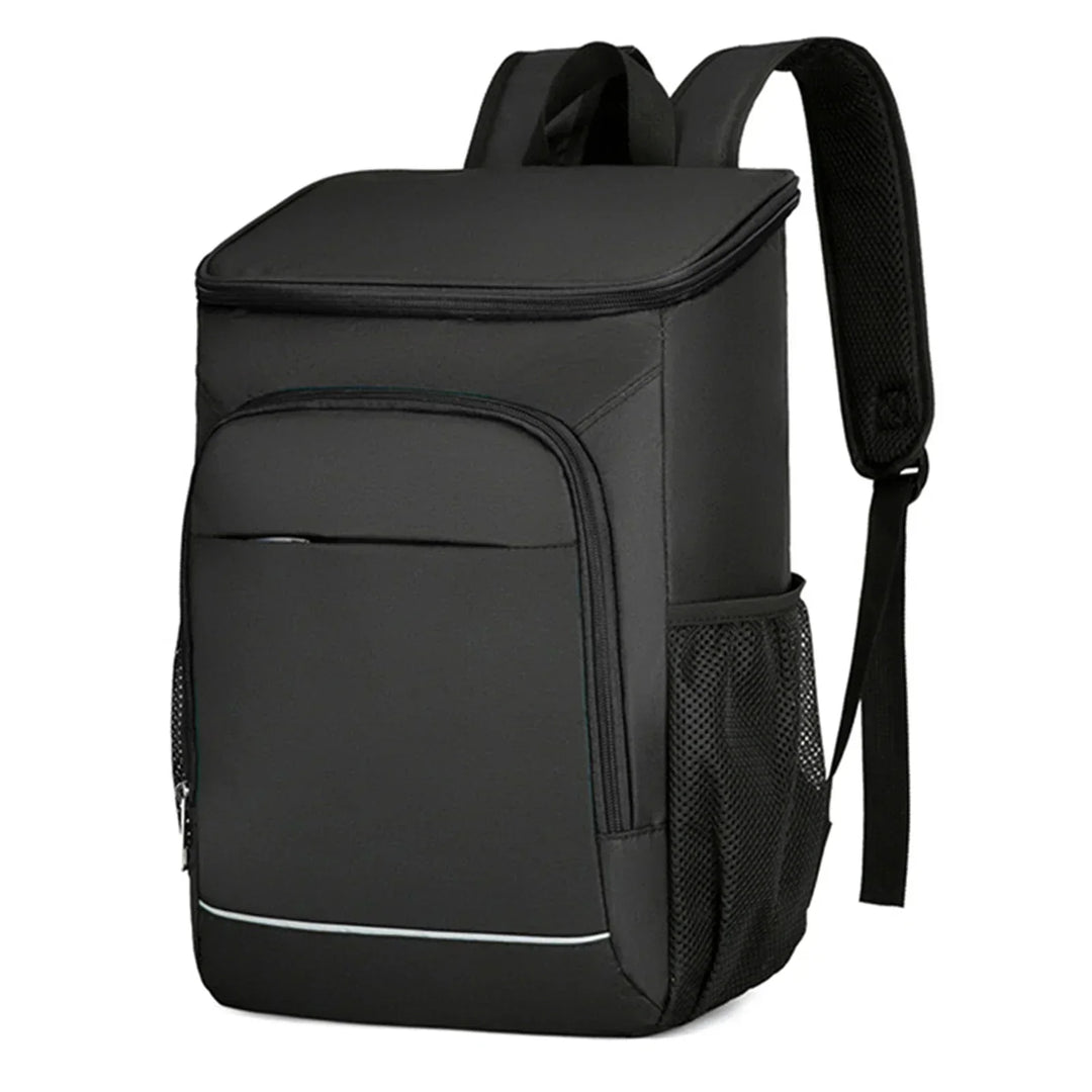 Detailansicht des auslaufsicheren FrostoPak 30L Kühlrucksacks mit viel Platz für Getränke, Essen & Kühlakkus.