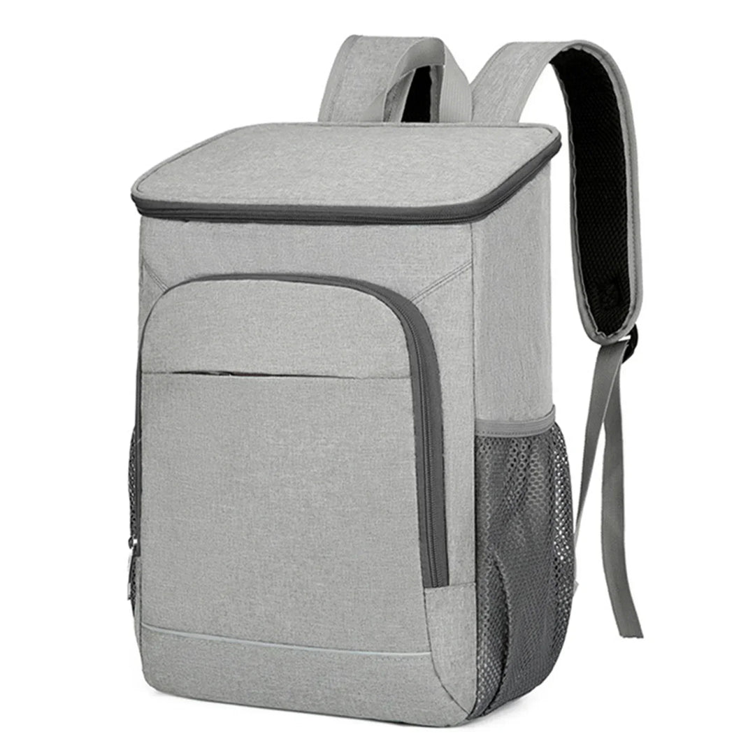 Robuster FrostoPak Kühlrucksack 30L mit strapazierfähigem Material & dichten Reißverschlüssen für Outdoor-Einsatz.