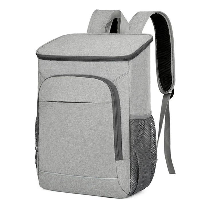 Robuster FrostoPak Kühlrucksack 30L mit strapazierfähigem Material & dichten Reißverschlüssen für Outdoor-Einsatz.