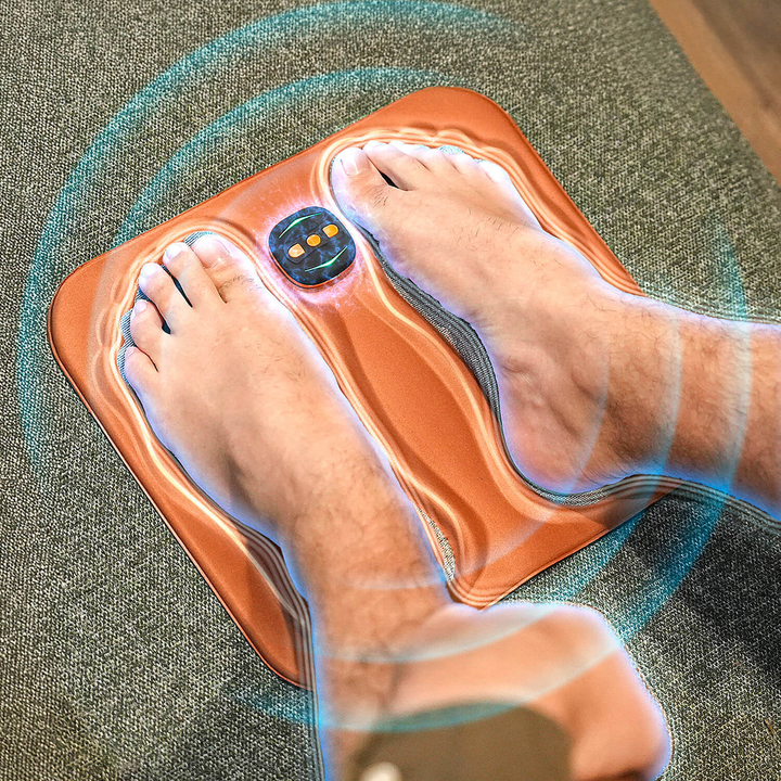Detailansicht des Fuß-Neuropathie-Stimulators mit Bedienelementen für gezielte Schmerztherapie und Entspannung.