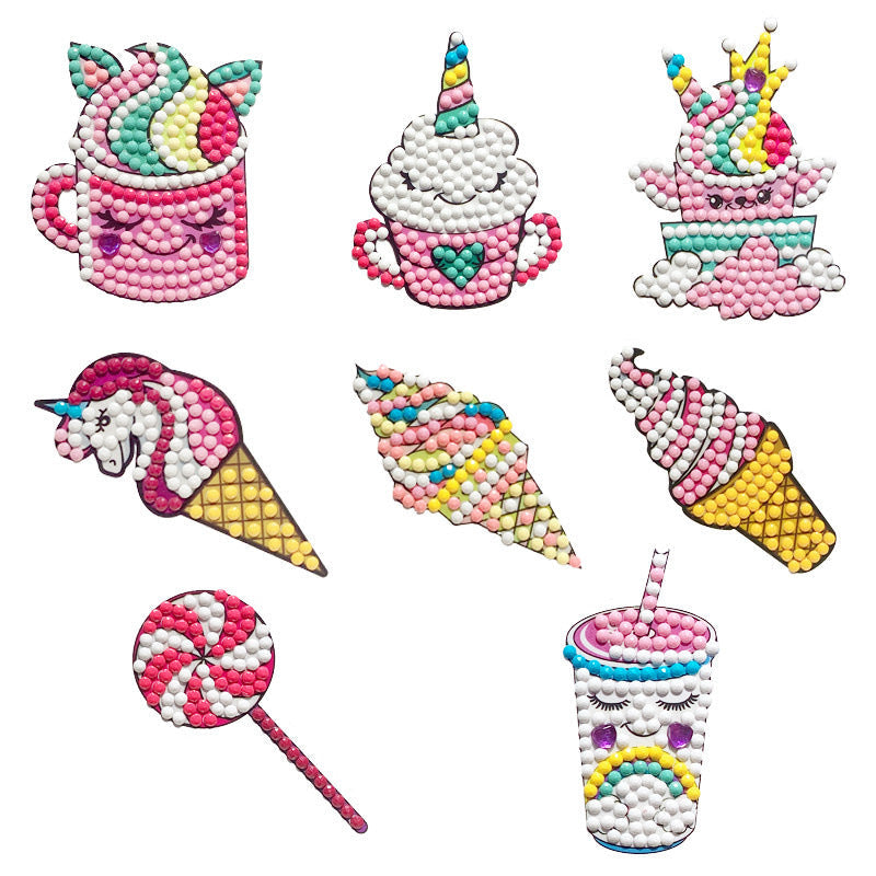 Vielfältige Diamantmalerei Sticker für Kinder. Bastelset mit vielen Glitzermotiven.