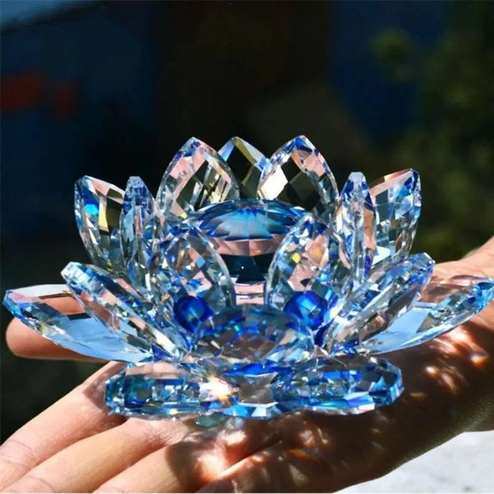 Exklusive Kristall Lotusblume, ein bedeutungsvolles Feng Shui Geschenk für Glück und Frieden.