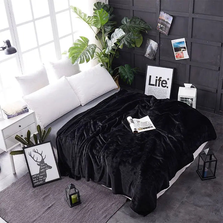 Ganzjahres Kuschel Fleece Decke, weich & warm, ideal für Sofa & Bett im Zuhause.