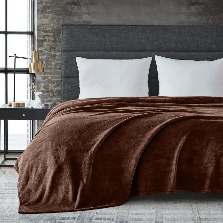 Entspannende Kuscheldecke aus Fleece, dicke & weiche Wohndecke für gemütliche Momente im Zuhause.