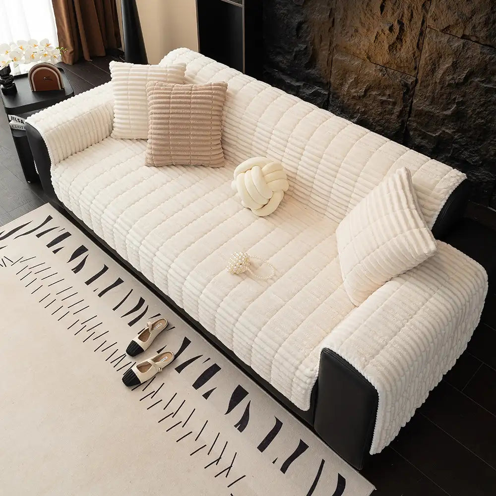 Rutschfester Couch Schutz, einteilig, waschbar, ideal für ein gemütliches Zuhause.
