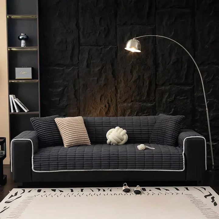 Rutschfester Couch Bezug, waschbar, schützt Möbel effektiv vor Flecken und Abnutzung.
