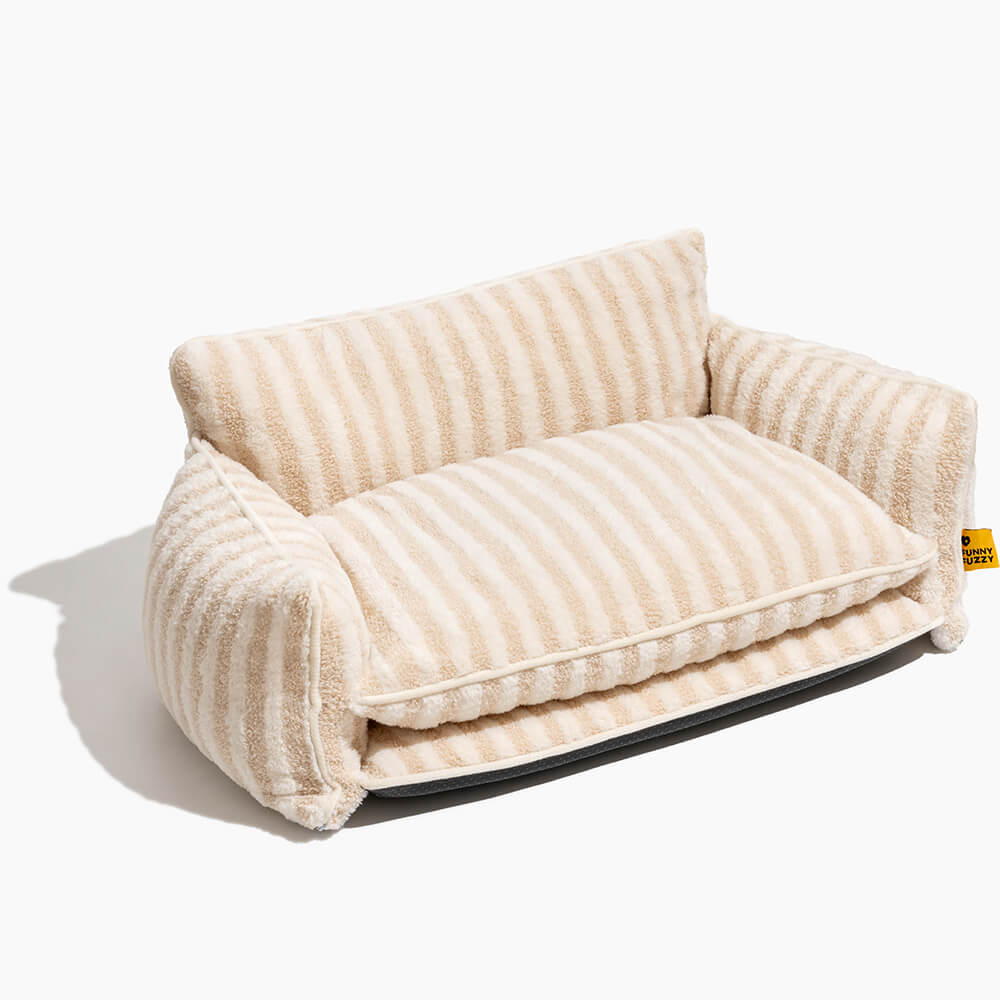 Bequemes, gestreiftes Katzenbett, Lammfellimitat, ideal zum Einkuscheln und Ruhen.