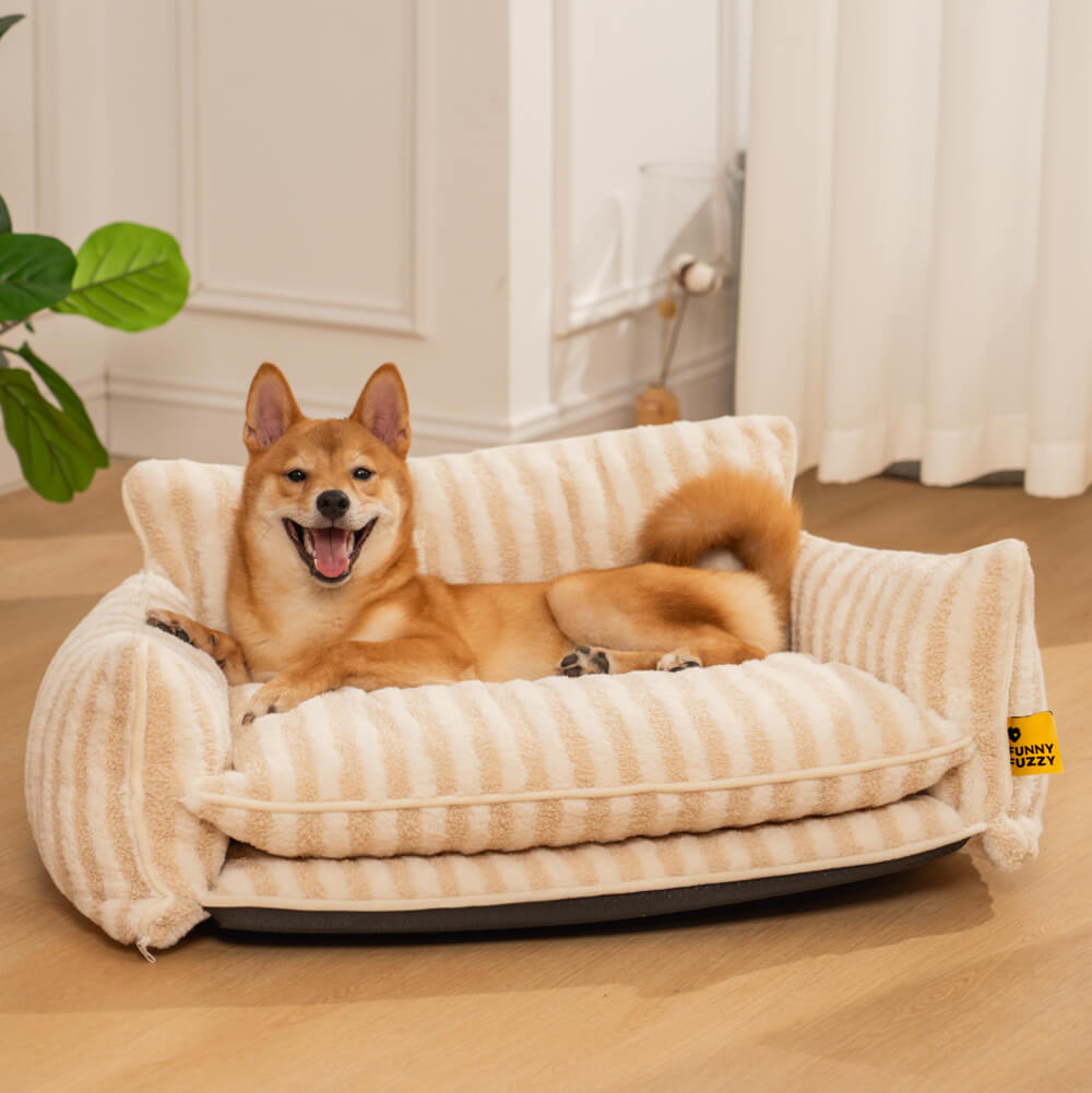 Gestreiftes Hundebett, pflegeleicht und waschbar, sorgt für hygienischen Schlafplatz.
