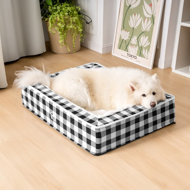 Komfortables Hundebett im schicken Schottenmuster, leicht zu reinigen und sehr langlebig.