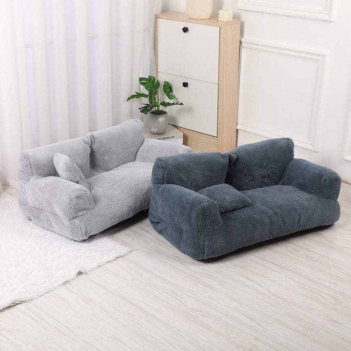 Komfortables Hundesofa für Geborgenheit und Schlaf, waschbar und langlebig.