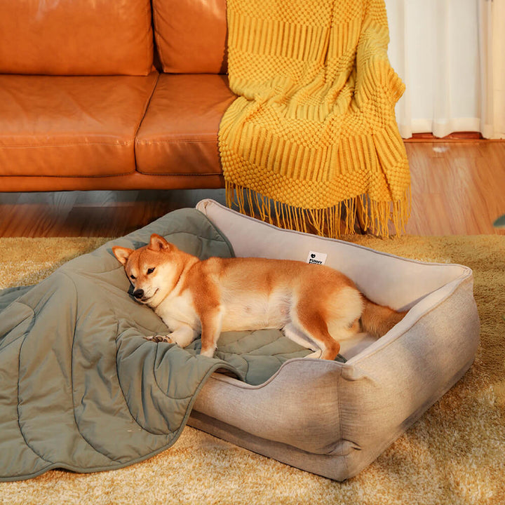 Pflegeleichtes Outdoor Hundebett, waschbar und strapazierfähig, für entspannte Tage draußen.
