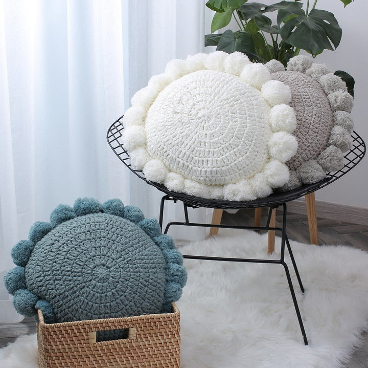 Gemütliches Strickkissen für Sofa & Heim, weiches Kuschelkissen zur Dekoration.