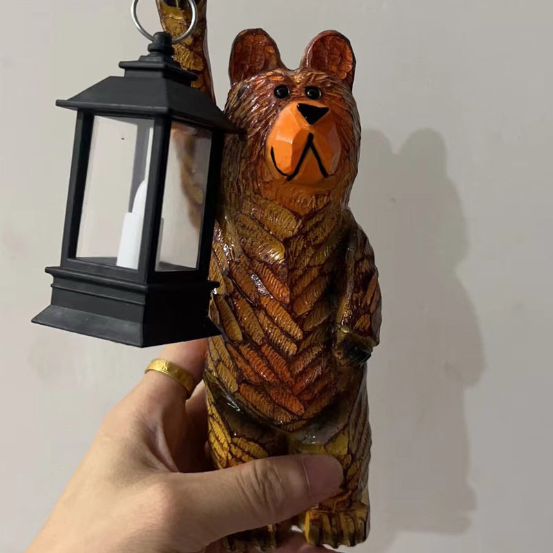 Wetterfeste Harzfigur Bär mit Solarlaterne; ideale Outdoor-Gartenbeleuchtung.