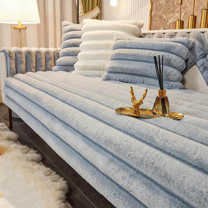 Rutschfester Sofabezug aus gestreiftem Plüsch, dicker Möbel- & Sitzschutz für langlebige Sofas. Wohnzimmer Deko.