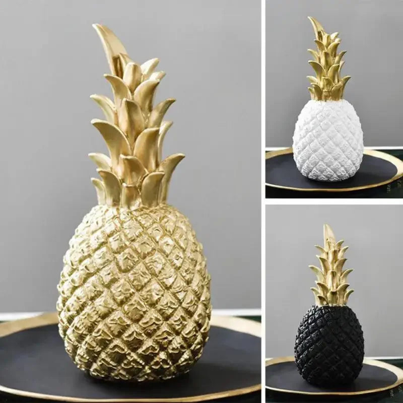 Kleine weiße Deko Ananas, süßes Wohnaccessoire aus Harz für Schreibtisch oder Beistelltisch.