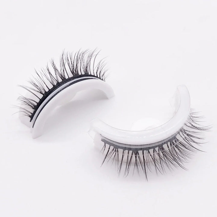 Glamouröse, wiederverwendbare GlamCils künstliche Wimpern. Selbstklebend für sofortige Wimpernverlängerung.