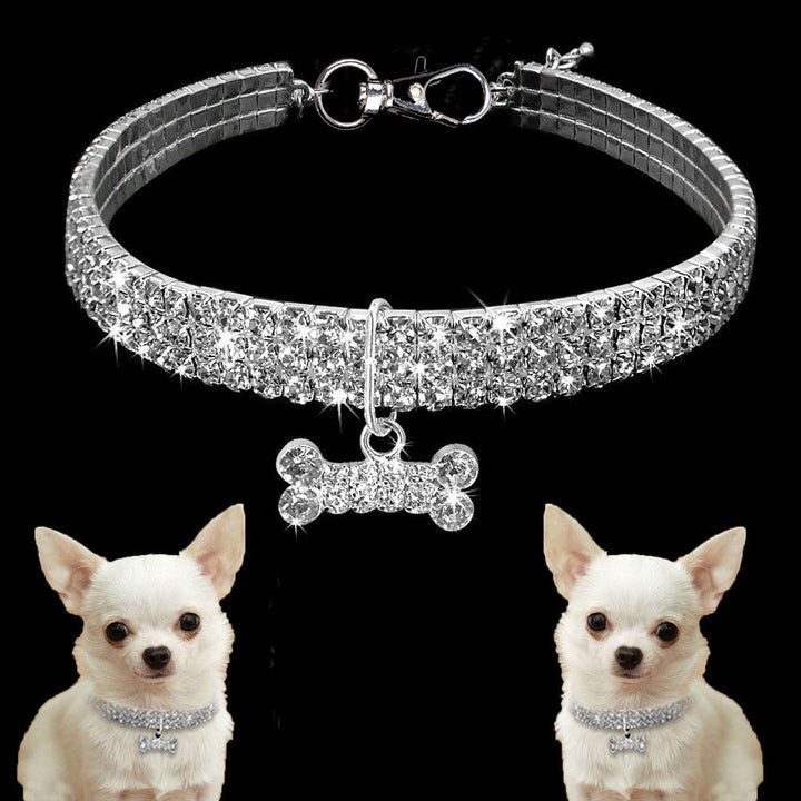 Funkelndes Katzenhalsband mit Strass-Verzierung, ideal für kleine Katzen, die Tiermode lieben. Bling-Effekt garantiert.