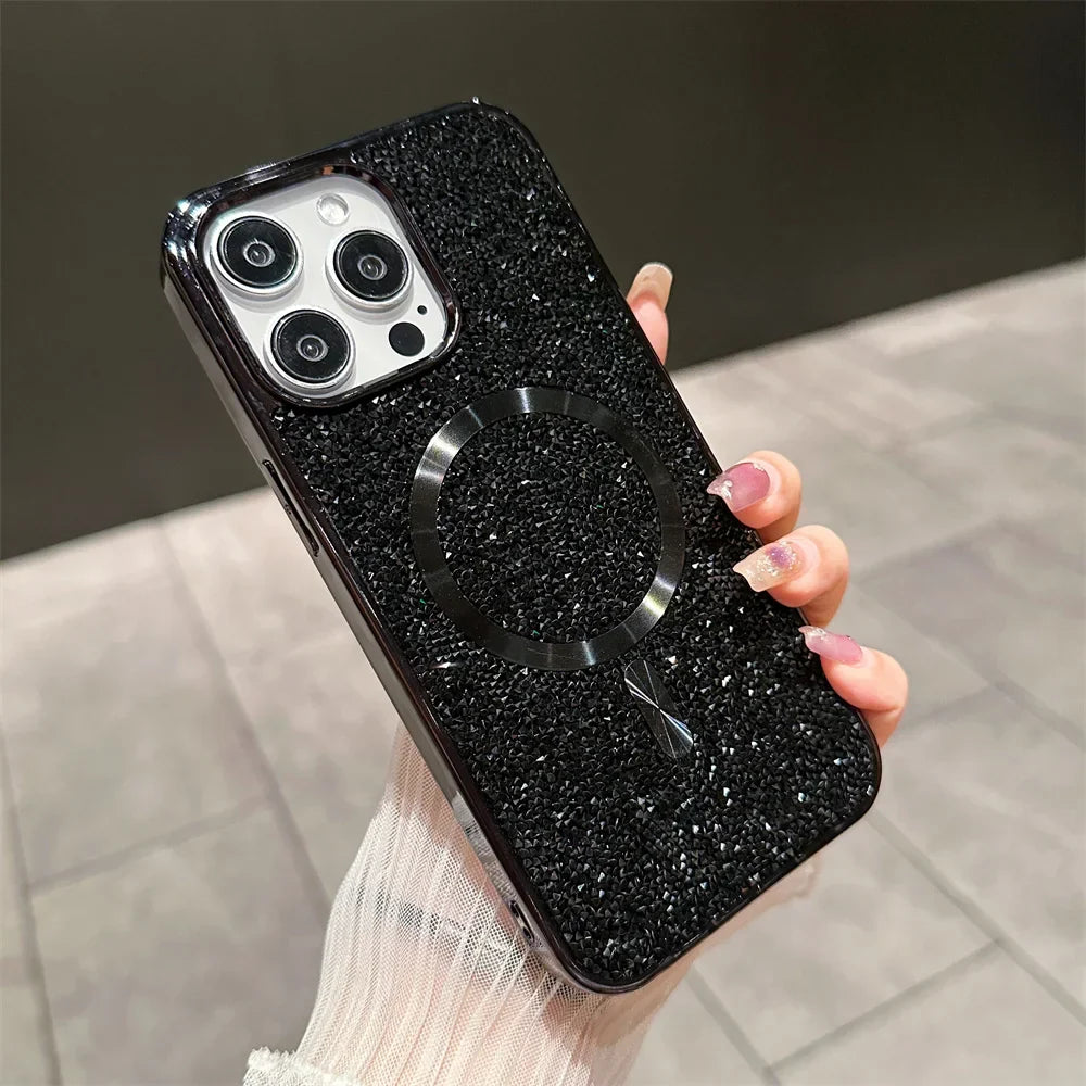 Elegante Glitzer Handyhülle, magnetisch & robust, schützt Ihr iPhone optimal und stilvoll.