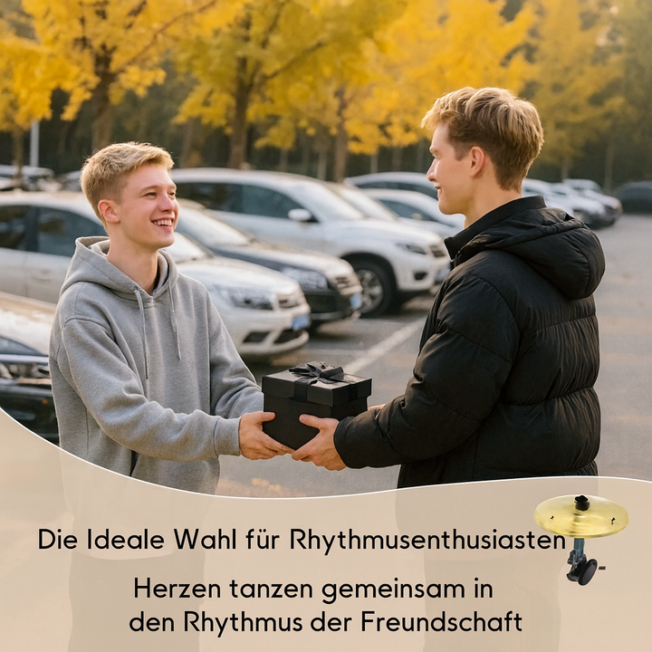 BeatDrive Mini-Schlagzeugbecken in Silber, ein glänzendes Auto Zubehör und Blickfang am Armaturenbrett.
