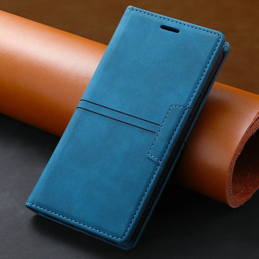Stilvolle Google Pixel Handyhülle aus Premium PU Leder; elegantes Flip Case mit integrierten Kartenfächern.