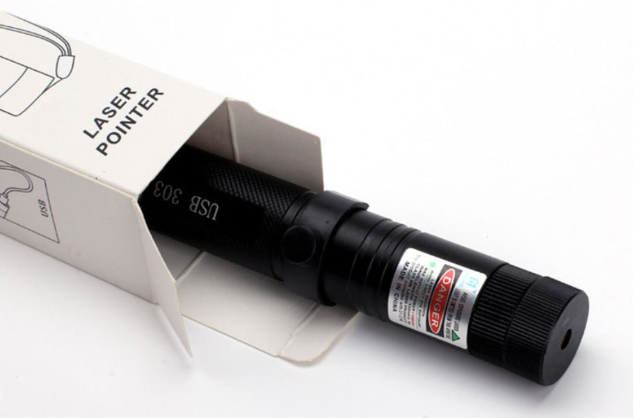Roter USB-Laserpointer, wiederaufladbar & sicher, ideal für Vorträge & Outdoor.