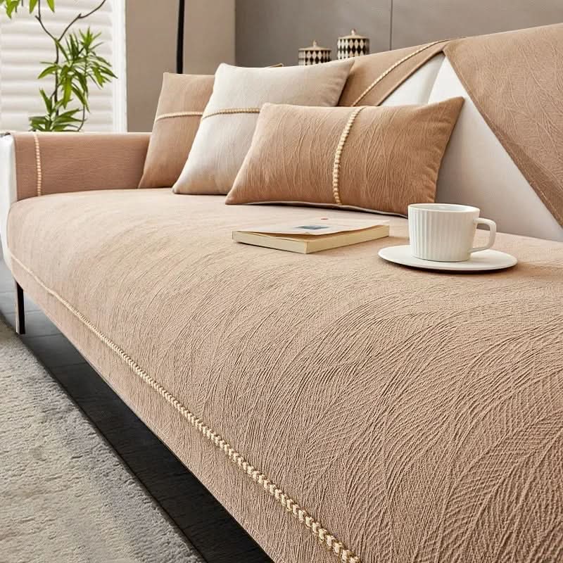 Sofa-Schutzbezug, rutschfest, in modernem Design. Ideal für Wohnzimmer, tierfreundlich und langlebig.