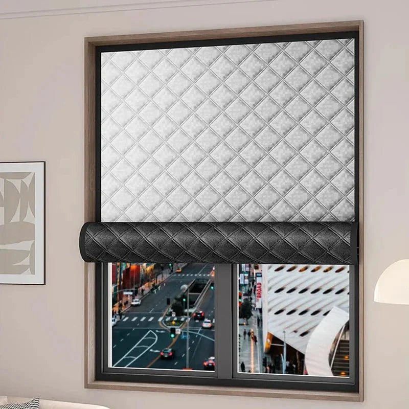 Grauer Thermovorhang Sonnenschutz, wärmeisolierend aus Polyester. Ideal für kühle Räume und Hitzeschutz im Zuhause.