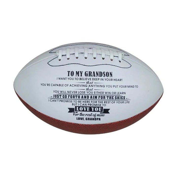 Hochwertiger GRIDIRONFORCE Leder American Football, maschinengenäht, ideal für Spiel & Training.