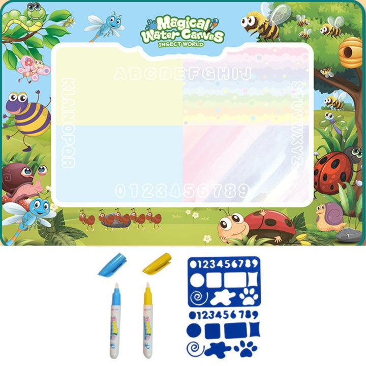 Wasser-Malmatte Set mit Stiften und Stempeln. Bietet Kindern vielfältige Möglichkeiten zum kreativen Malen.