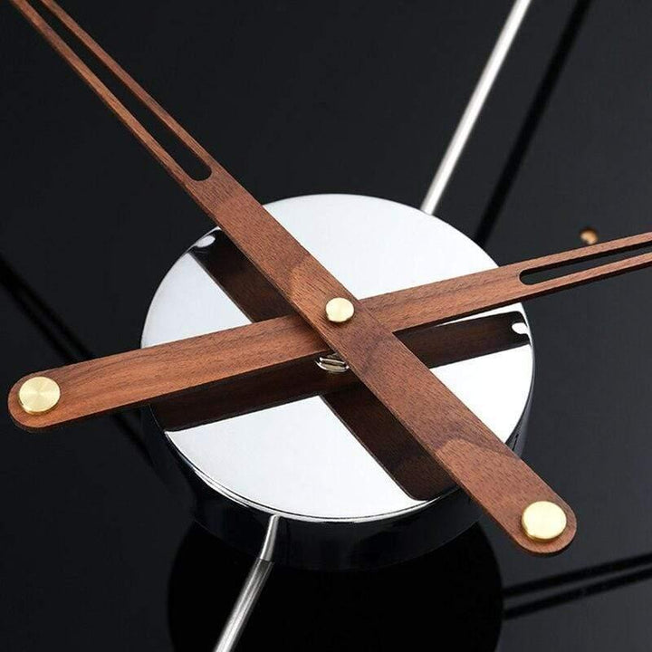 Minimalistische, große schwarze Uhr. Modernes Statement-Stück für Ihr Wohnzimmer.