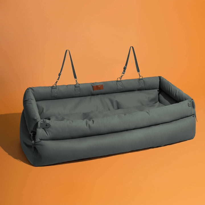 Großes Kunstleder Hundeautositz-Sitzbett, von oben gesehen, luxuriöses Reisebett.