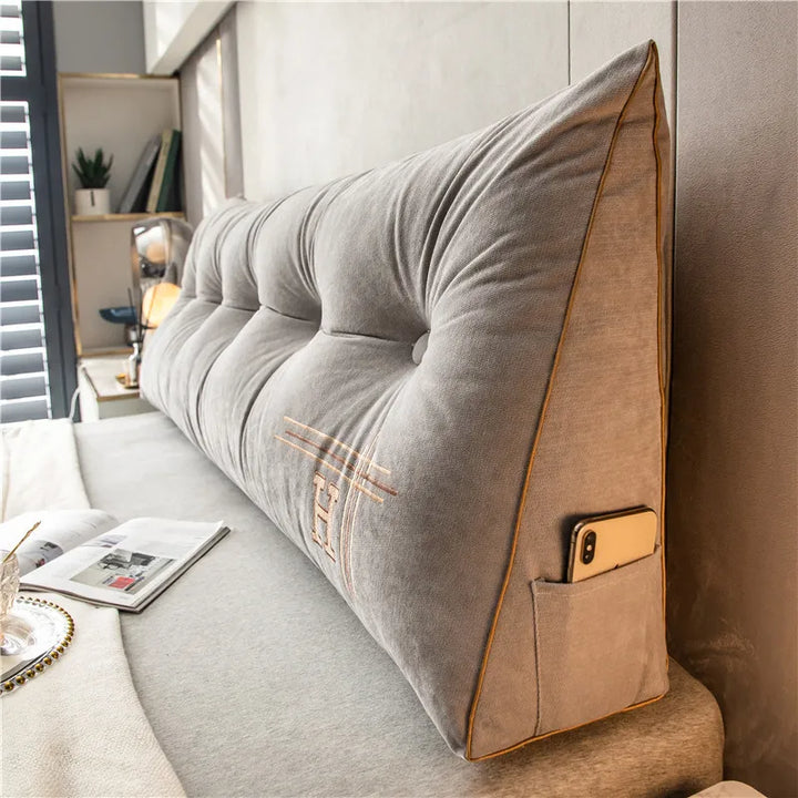 Modernes EmbraceNest Großkissen: Komfortables Wohnaccessoire & Stützkissen für gemütliche Momente.