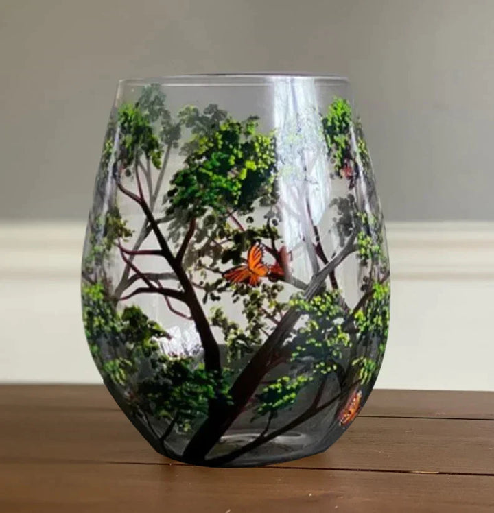 Geschenkidee: Handbemaltes Weinglas mit Baummotiv, exklusive Glaskunst & Designglas, perfekt für jeden Anlass.